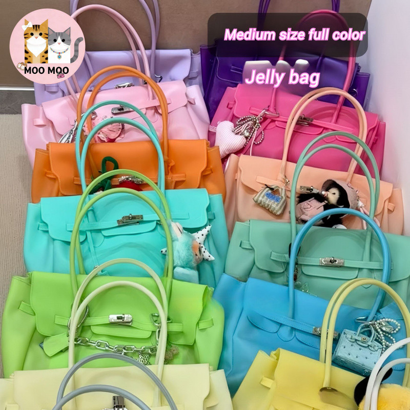 Jelly firkin สินค้าใหม่ kiikiii กระเป๋าเยลลี่สไตล์เดียวกันกระเป๋าสะพายสุภาพสตรีความจุขนาดใหญ่มีหลายสีให้เลือก