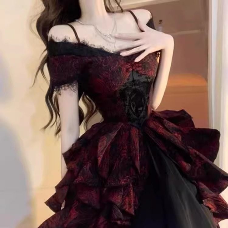 [สินค้าใหม่ ข้อเสนอพิเศษ ขายร้อน] French lolita Black Red Jacquard Dress Female Brother Trilolita Pe
