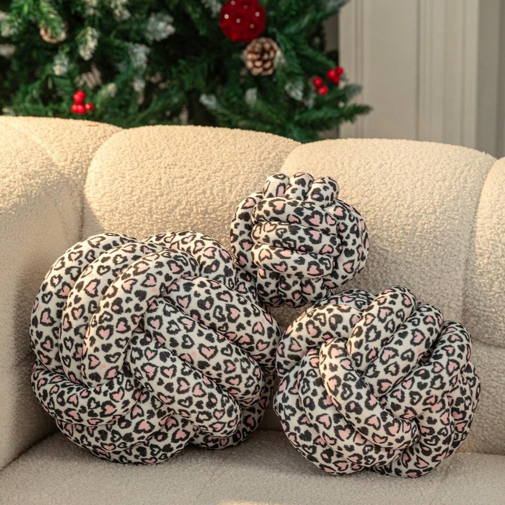 【Ready Stock】 New Christmas Small Tree Printing Hand-Woven Leopard Print Three-Strand Ball Sofa Bedr