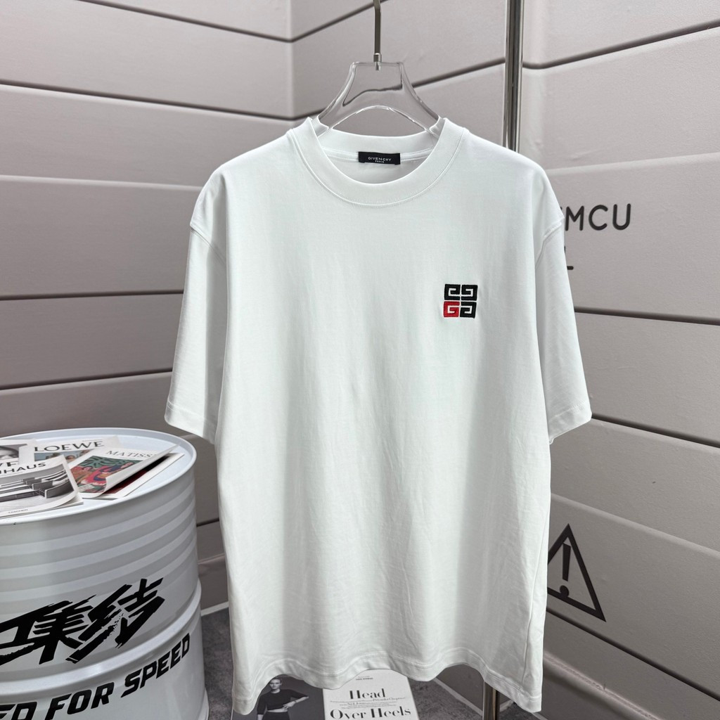 GIVENCHY/GIVENCHY 2026 คลาสสิกรอบคอแขนสั้นเสื้อยืดผู้ชายผู้หญิงสไตล์ Two-Line Niche อินเทรนด์ Simple