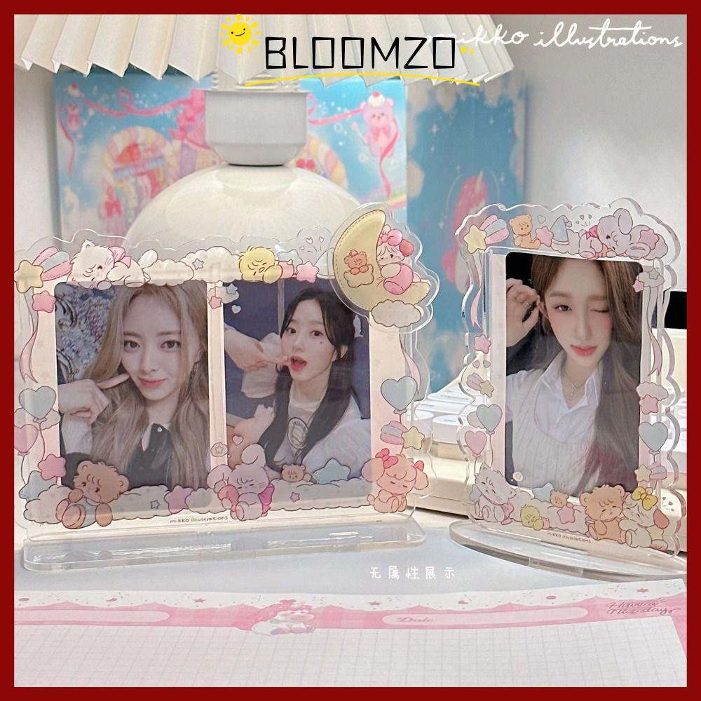 BLOOMZO Photocard Frame, ขาตั้งจอแสดงผลการ์ดแมวอะคริลิค, การออกแบบ INS ปลอกการ์ดโปร่งใสสําหรับแฟนๆ
