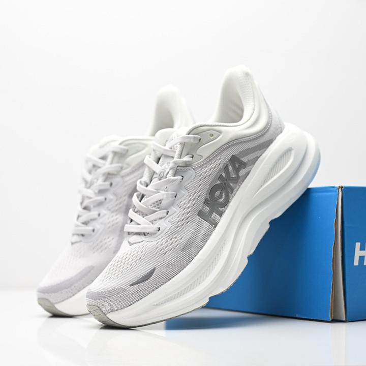 HOKA ONE ONE BONDI 9 อาชีพรองเท้าวิ่งหนาสบาย Shock-Absorbing ทนต่อการสึกหรอสําหรับผู้ชายผู้หญิง 94Y3