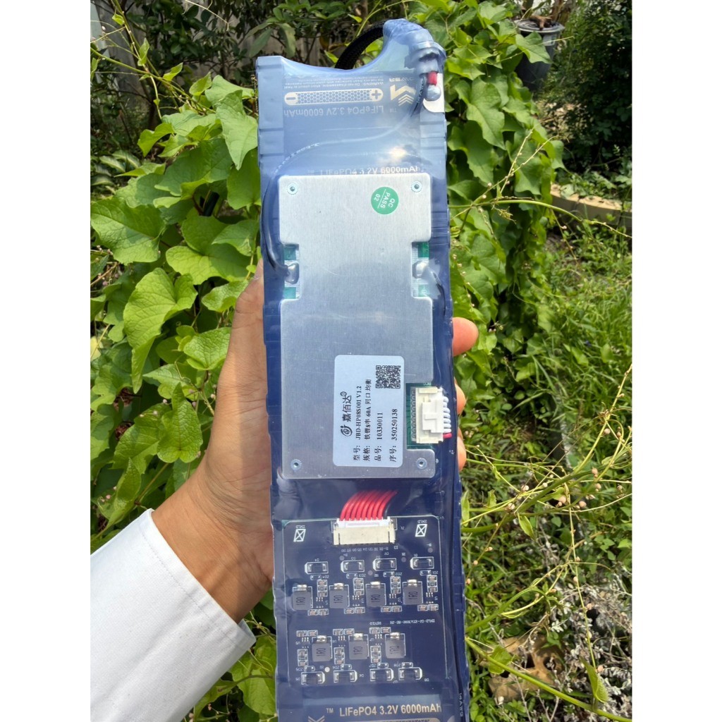 แบต LiFePO4 8s 12000 mah BMS 8s 60A  jbd  แถมที่ชาร์ท