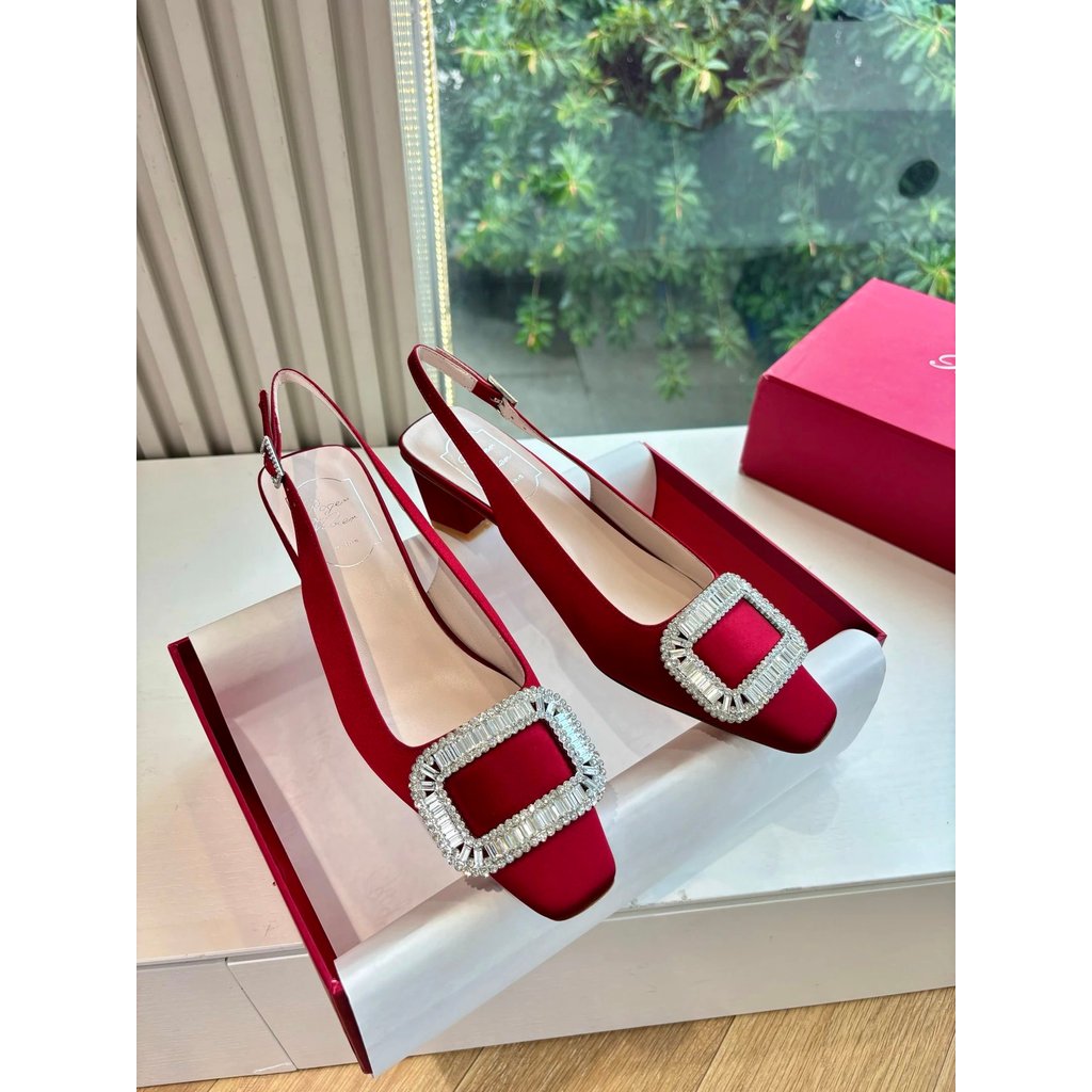2025.7.8-4.5 ซม. Heel Roger vivier RV Diamond Buckle Shoes/รองเท้าส้นสูง