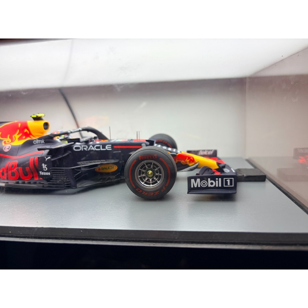[สต๊อกพร้อม ติดต่อหากคุณมีคําถามใดๆ] Spark Model 18 Scale F1 Red Bull RB16B 2021