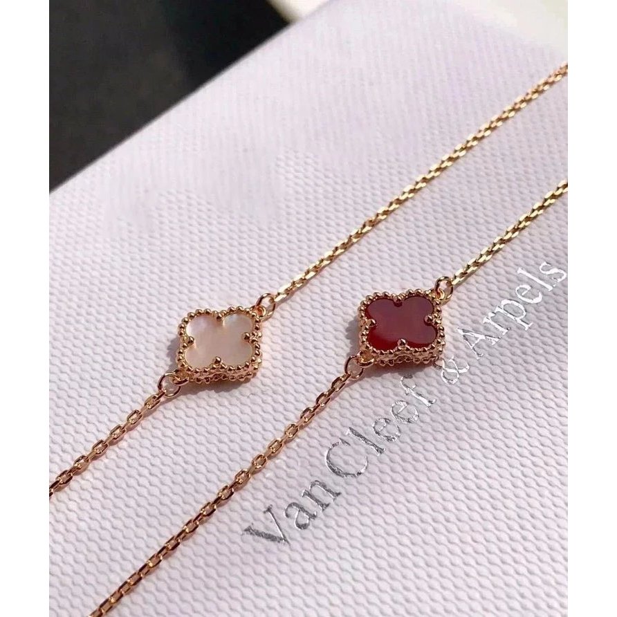 VCA Original Label:.Single Flower Mini Four-Leaf Clover Bracelet สไตล์เรียบหรู แมตช์ได้ทุกโอกาส