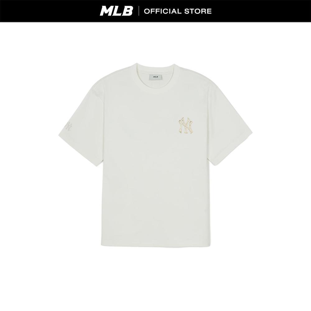 MLB เสื้อยืด ยูนิเซ็กซ์ New Year Horse Back Graphic T-Shirts รุ่น 3ATSQ0261 50IVS สีขาวงาช้าง