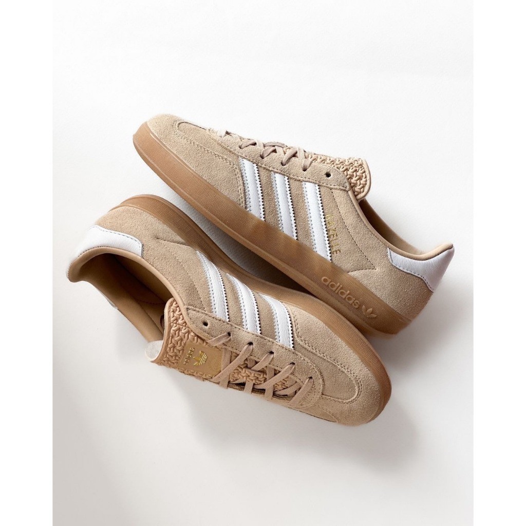 Adidas originals GAZELLE "Beige" รองเท้าผ้าใบแฟชั่น รองเท้าผ้าใบส้นแบน(IH5482)