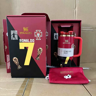 แก้วหลอดสแตนลี่ย์ คอลเลกชันฟุตบอลโลก ความจุใหญ่ | 40oz | แก้วเก็บอุณหภูมิ | ทำจากสแตนเลสสตีล