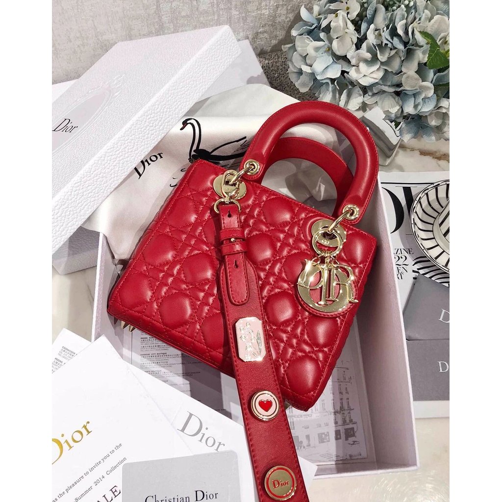 DIOR DIOR Bag 4 Grid Sheepskin Badge Big Red 20cm Female Bag