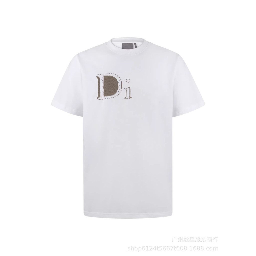 1:1！มาตรฐานเดิมยิงจริง D 26ss ตัวอักษรเย็บปักถักร้อยรอบคอแขนสั้น OS หลวมสบายๆ All-Match ยุโรปอเมริกั