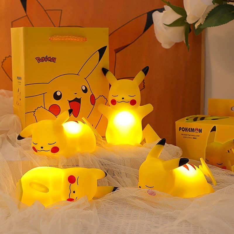 Pokémon Night Light การ์ตูน Pikachu Night Light ตกแต่งห้องนอน Night Light น่ารักประณีตของขวัญวันเกิด