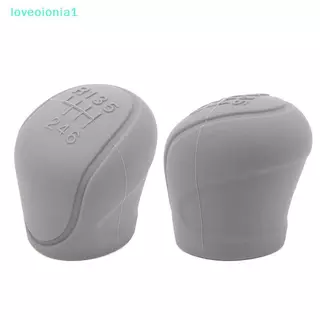 loveoionia1 1PC คู่มือ 6 สปีดอุปกรณ์ตกแต่งภายในรถยนต์รถซิลิโคนเกียร์ Shift Knob ฝาครอบเกียร์ Shift Non-Slip Grip Handle ฝาครอบป้องกัน IA