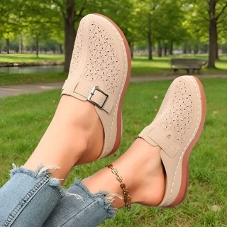 จัดส่งในวันเดียวกัน Ladies Hollow Breathable Baotou รองเท้าแตะครึ่งฤดูร้อน Soft Sole Wedge Casual Mules