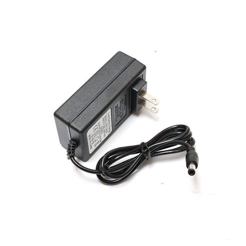 14.4 V14.6 V1A2A3A5A7A10A แบตเตอรี่ลิเธียมเหล็กฟอสเฟตแบตเตอรี่แพ็คเครื่องชาร์จ 3.2V สี่สายเหล็กแบตเต