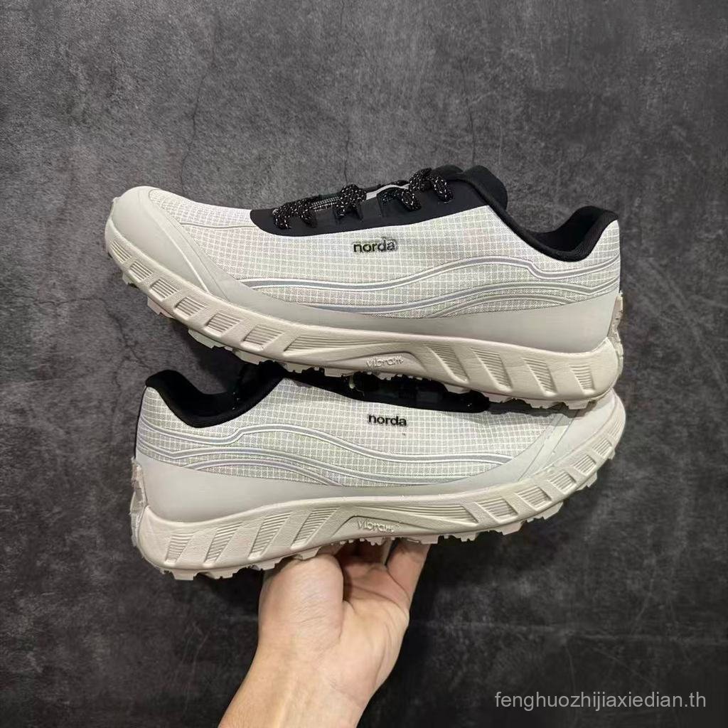 NORDA 002 Unisex Country รองเท้าวิ่งน้ําหนักเบาทนต่อการสึกหรอ Anti-Slip กันน้ําสีเทา OEXF