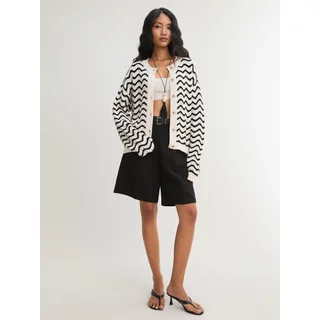 [Pomelo] เสื้อคาร์ดิแกนถักลายติดกระดุม / Wave Knit Button Cardigan