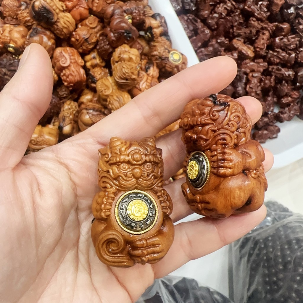 Lightning Jube Wood Pixiu Holding Ball bihua.my20260424