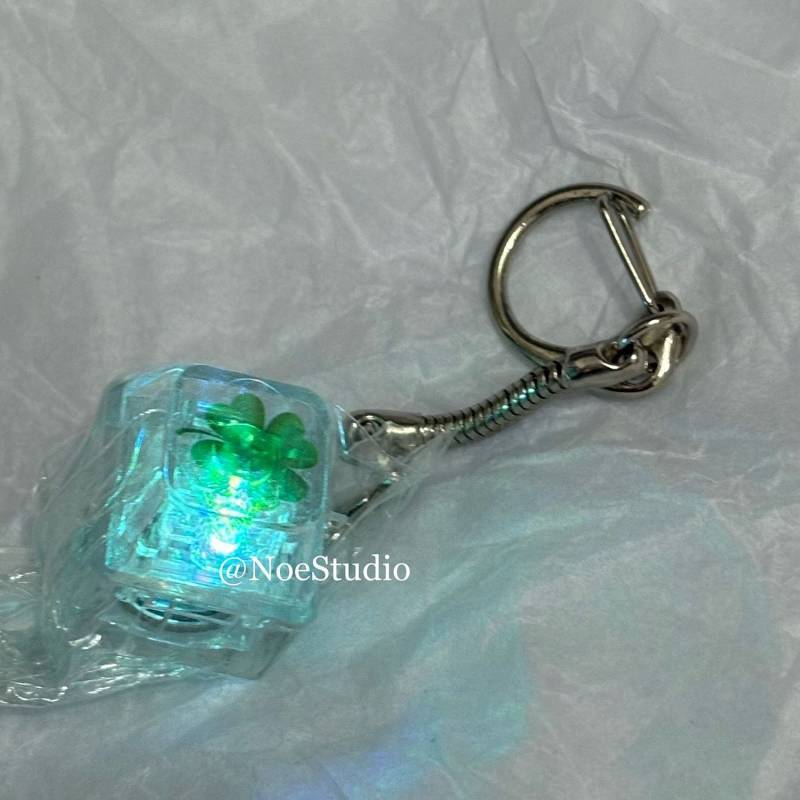 Korean Ins Style Special-Interest Design Simple Fresh Clover Transparent Keyboard Luminous Decompres