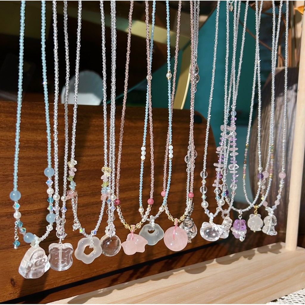 2025 ออกแบบสไตล์คริสตัลธรรมชาติสร้อยคอ Chalcedony สร้อยคอบรรยากาศรู้สึกสีสร้อยคอหญิงของขวัญฤดูร้อนสไ
