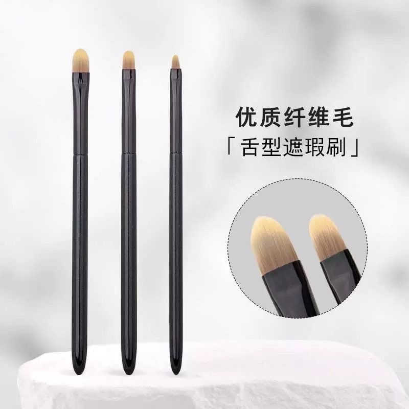 คอนซีลเลอร์ที่แม่นยําลิ้นคอนซีลเลอร์แปรงหัวแบนปกความหมองคล้ําฉีกขาดร่องจุดกฎหมายเส้นรายละเอียดไร้ร่องรอยปกสิวเครื่องหมายกฎหมายเส้น