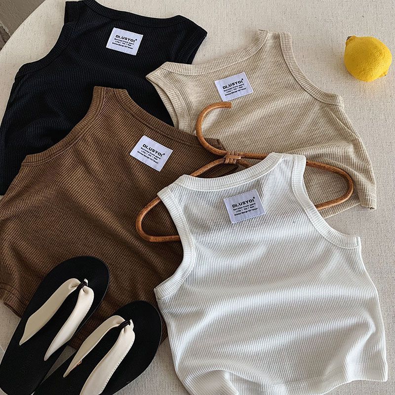 สไตล์แฟชั่นใหม่สำหรับเด็ก! เสื้อกั๊กผู้ชายแขนสั้น พร้อมเสื้อยืดแขนสั้นลายสนุก สำหรับทารกและเด็กเล็ก