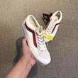 Vans Vans Vans Kwan Zhilong รองเท้าผ้าใบ Low-Top สีขาวสีแดงผู้ชายผู้หญิงกีฬารองเท้าลําลอง