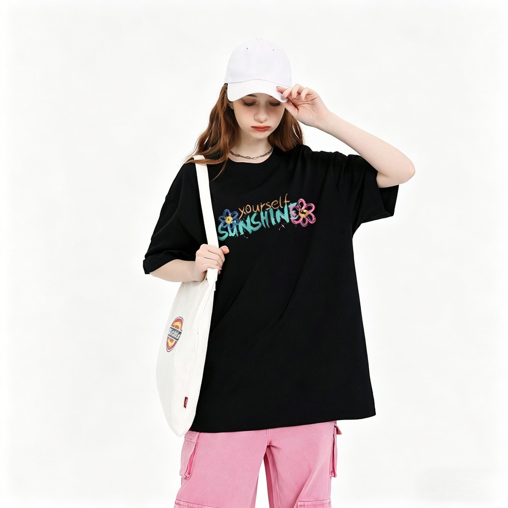 【ส่งจากไทย】เสื้อยืดแฟชั่นผู้หญิง คอกลม แขนสั้น ลายซิลค์สกรีน สวยงาม เสื้อผ้าผู้หญิงคุณภาพสูง สวมใส่สบาย Lady Clothing ราคา ถูกที่สุด ดีลบีเคเค แกลเลอรีภาพที่ 2