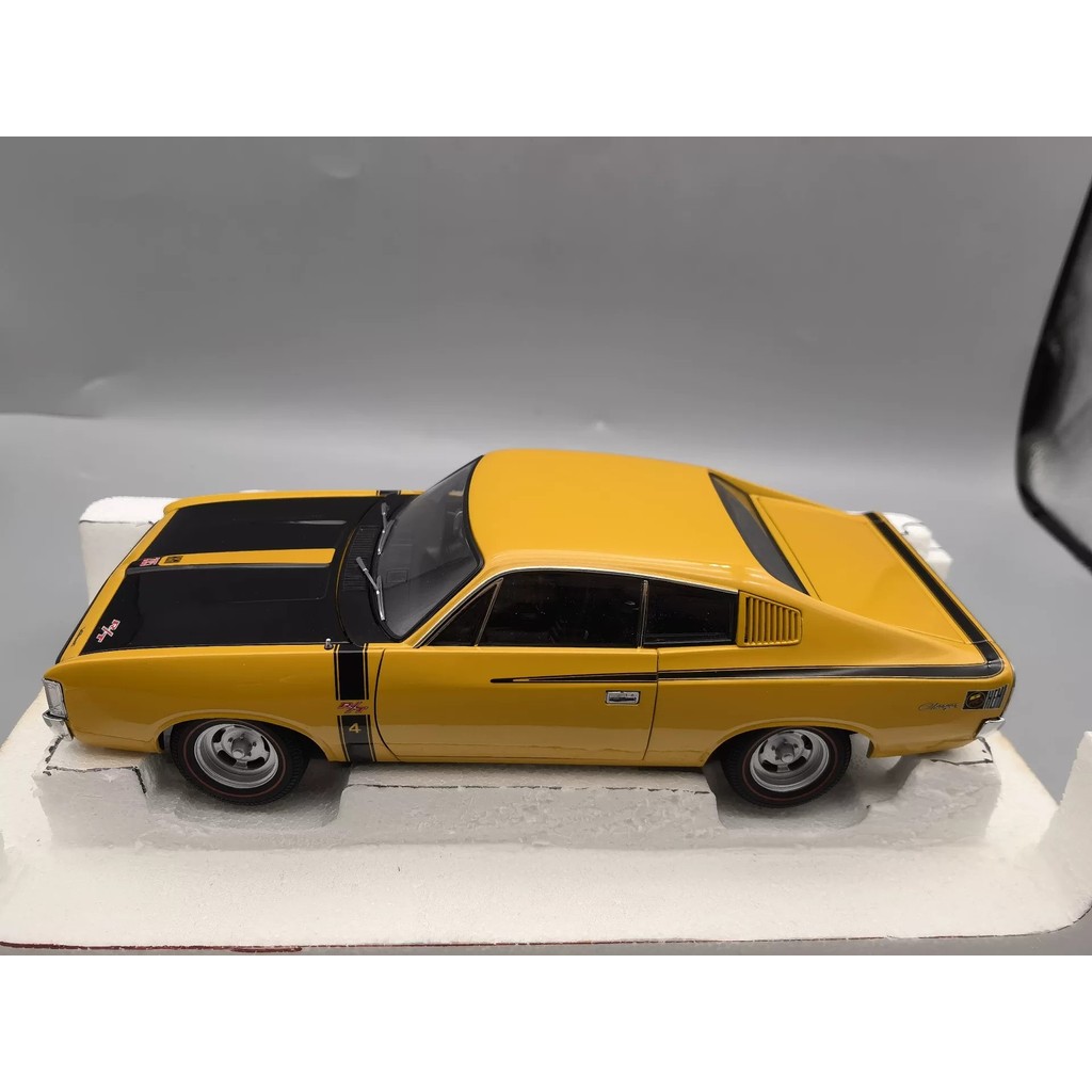 [Orphan] AUTOart AUTOart 1/18 CHARGER E49 (สีเหลือง) (ไม่ใช่บรรจุภัณฑ์เดิม, ตัวรถมีผื่น, รอยแตกบางส่