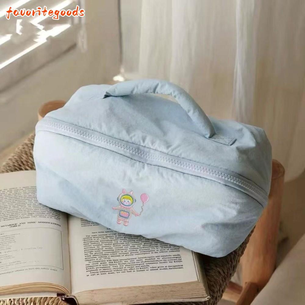 FAVORITEGOODS กระเป๋าเครื่องสําอาง, กระเป๋าแต่งหน้าแบบพกพามัลติฟังก์ชั่น, แฟชั่นความจุขนาดใหญ่น้ําหนักเบาน่ารักเย็บปักถักร้อยล้างกระเป๋าเดินทาง