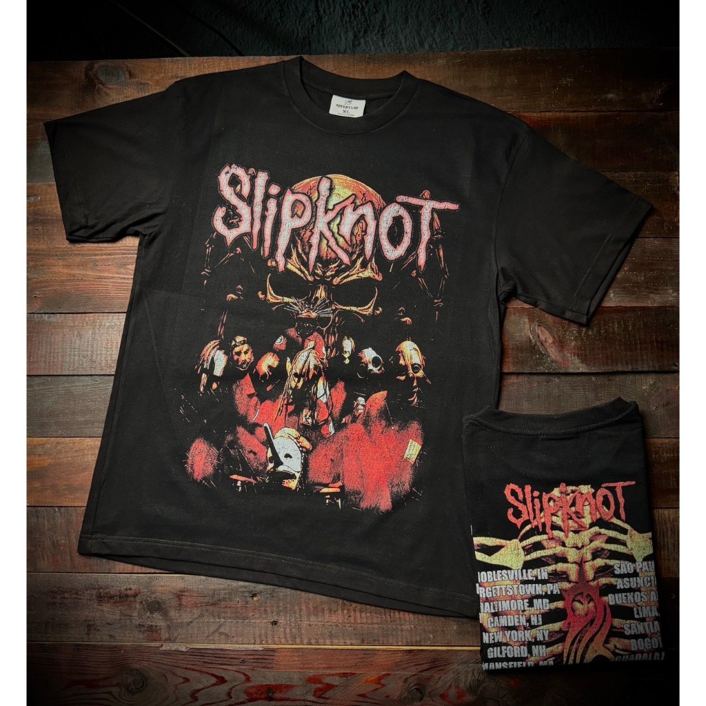 Slipknot หัวกระโหลก Rocket Lab สีดำ สไตล์วินเทจ ผ้าคอตตอนพรีเมี่ยม USA สกรีนแบบ DTG งานละเอียดคุณภาพสูง สีคมชัด ROC052