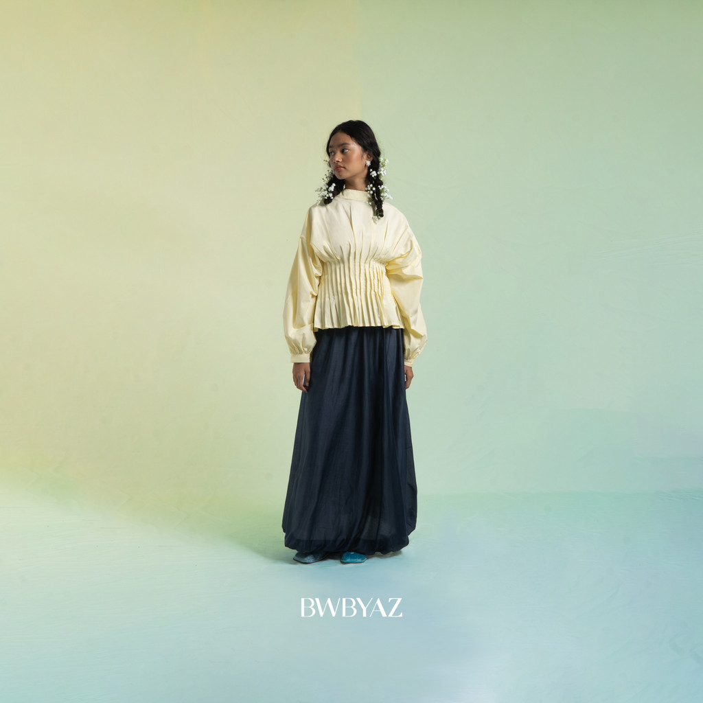 BWBYAZ - เสื้อจับจีบ Ramita