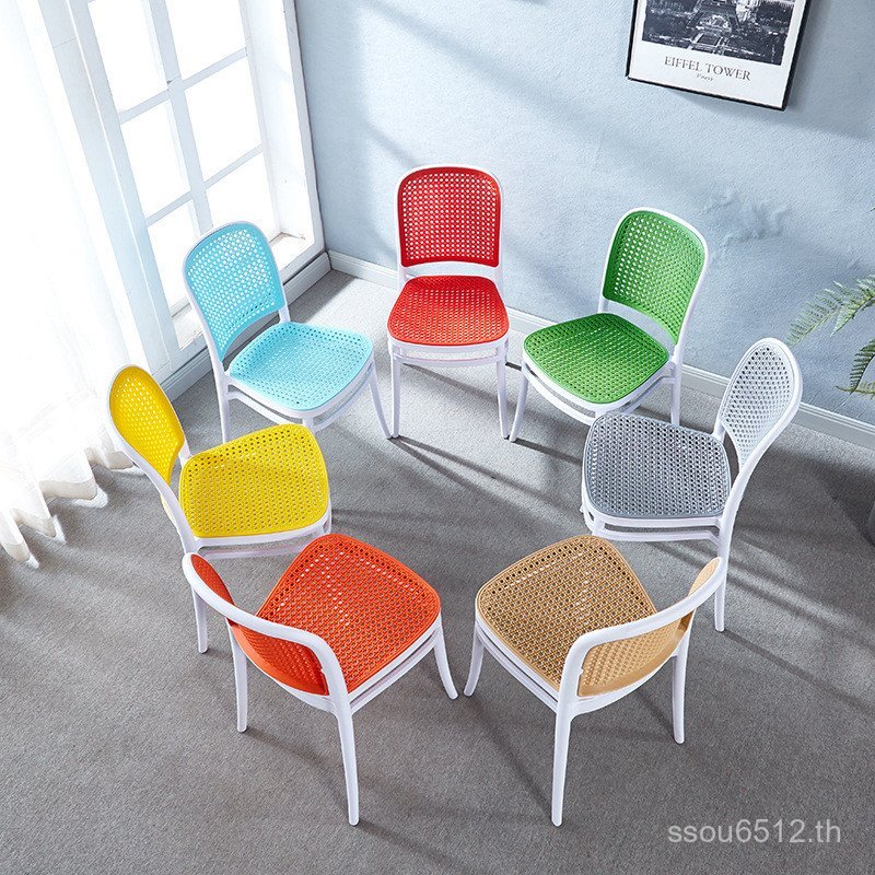 Retro Simple Stacking เก้าอี้รับประทานอาหาร Cafe ใหม่พลาสติกหวาย-ทอเก้าอี้พักผ่อนเก้าอี้ในครัวเรือน 
