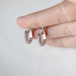ต่างหูห่วงแบบหนีบ สีเงิน สำหรับคนไม่ได้เจาะหู ขนาด 1cm แป้นสกรูปรับ ความแน่นได้ ใส่เนียนเหมือนเจาะหู