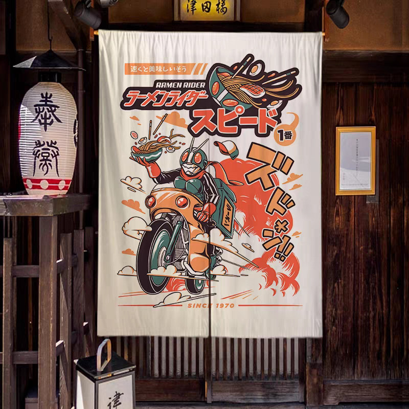Retro Anime Ramen Rider Noren ผ้าม่าน,พื้นหลังสีขาวสไตล์ญี่ปุ่นผ้าผ้าม่านประตู, "Ramen Rider" Room Divider Tapestry สําหรับ Ramen Shop/Izakaya/ร้านอาหาร/ตกแต่งบ้าน