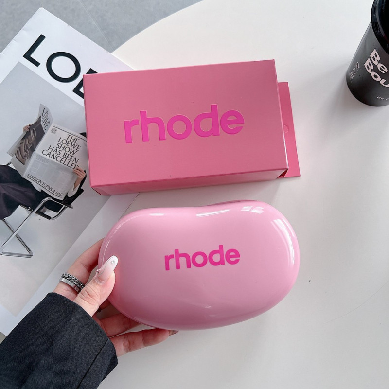 Rhode กระเป๋าแต่งหน้าซิลิโคนเคลือบเงาความจุขนาดใหญ่ประณีตน่ารัก Limited Edition กระเป๋าเครื่องสําอางกระเป๋าเก็บความจุขนาดใหญ่เครื่องมือจัดเก็บ