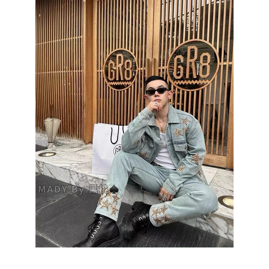 [ผู้ขายทอง] กางเกงยีนส์.Chrome Hearts แบบไม่ระบุเพศ มีซิปและกระเป๋า