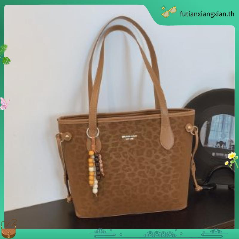 KOSK Womens Leopard Print Tote Bag, กระเป๋าสะพายแฟชั่นคอลเลคชั่นล่าสุด - 2568