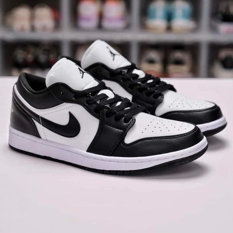 จอร์แดน 1. |     J1 Low "PANDA".