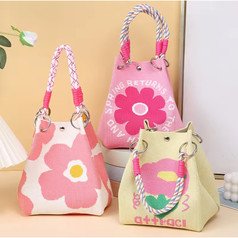 พร้อมส่ง กระเป๋าถือสไตล์เกาหลี กระเป๋าทรงขนมจีบ มีกระดุมติด ลายน่ารัก