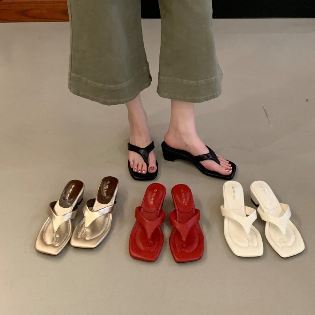 [DIAIRIZ] รองเท้าผู้หญิงแฟชั่น Retro แฟชั่น Flip-Flops ผู้หญิง 100 กระโปรงจับคู่สแควร์ Toe ส้นหนา Flip-Flops ทราย