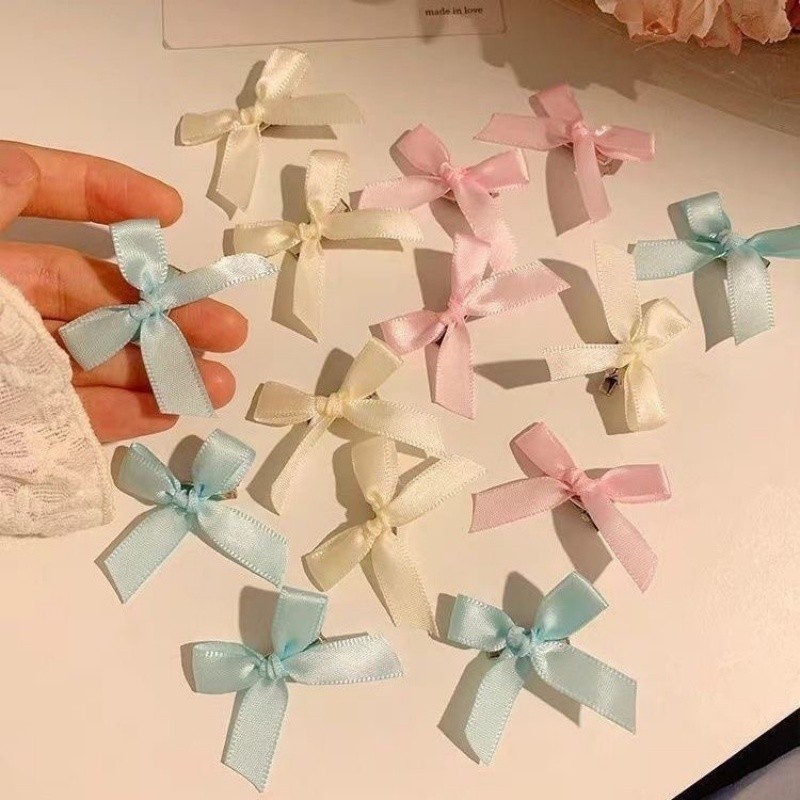 มีสีให้เลือกมากมาย กิ๊บติดผม น่ารักๆ ประดับโบว์ กิ๊บติดผมริบบิ้นน่ารัก จํานวน เครื่องประดับ สําหรับผู้หญิง