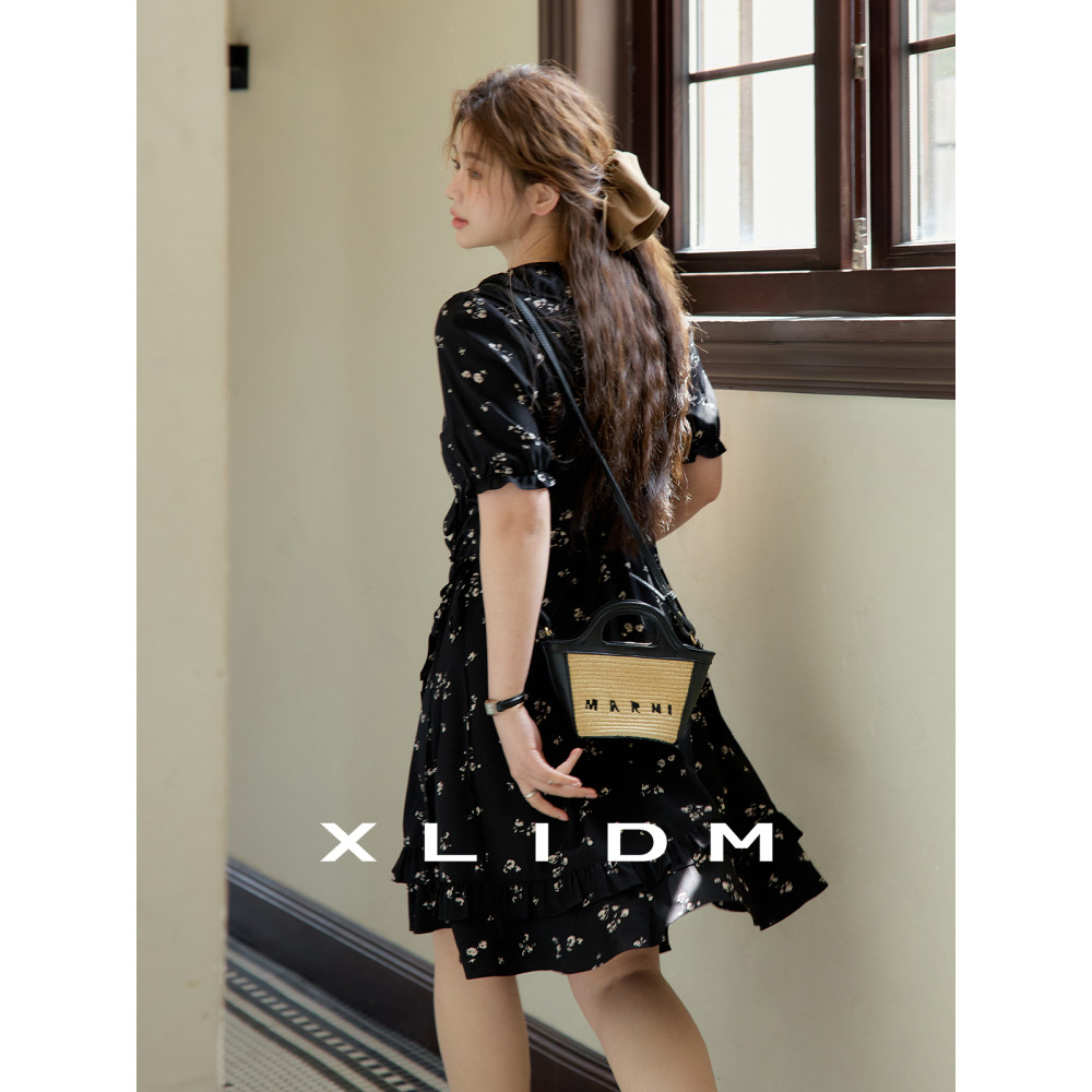 Xiaoli Plus ขนาดเสื้อผ้าผู้หญิงยาวสั้นสไตล์ One- Piece Laced-Up ไขมัน mmV คอ Slimmer ดู A-Line ดอกไม