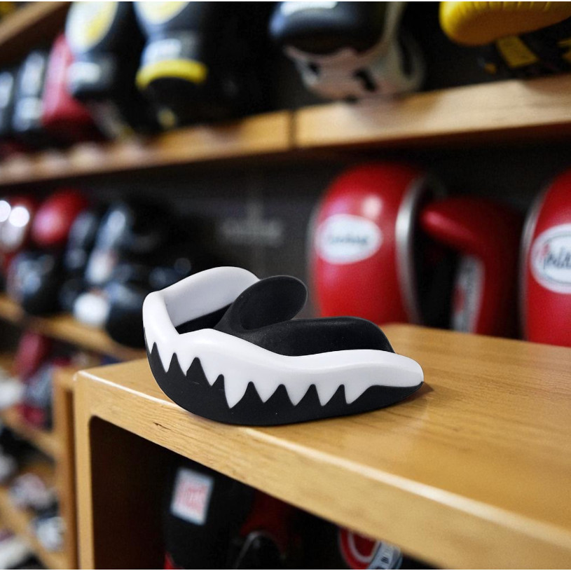 [366SH] Mouth Guard Boil and Bite Adjustable Boxing MMA