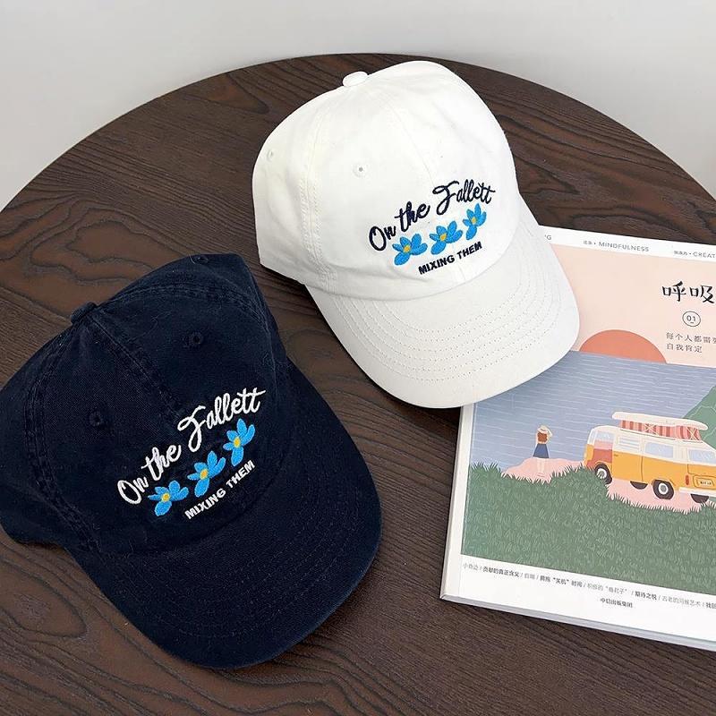 Hotcap จัดส่ง หมวกเบสบอลปีกกว้างปักลายดอกไม้สีน้ำเงินเข้มสไตล์เกาหลีสำหรับผู้หญิง (สไตล์อินสตาแกรม)