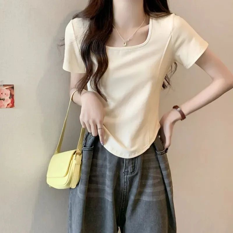 สไตล์ตะวันตกแขนสั้นเสื้อยืดขนาดเล็กฤดูร้อนสไตล์ใหม่ปกท้องหวาน ผอมลง ดูสูงสั้นด้านบน