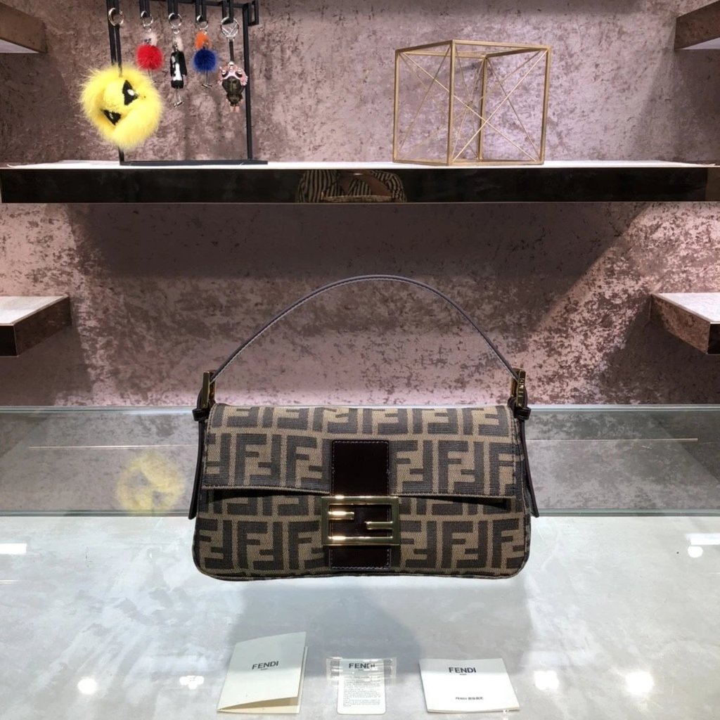 FENDI (Fendi) หัวเข็มขัดทอง 1288F Baguette Shipping Vintage FENDI Vintage FENDI Vintage Old Flower B