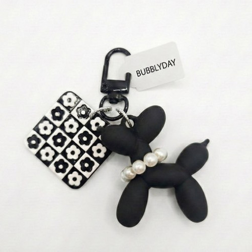 Bubbly Day Pearl Necklace Dog Keyring