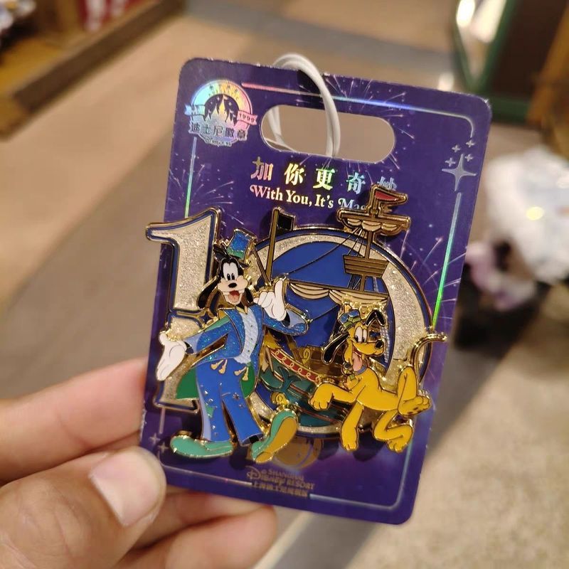 Disney 10th Anniversary Goofy พลูโต Badge/Beads 4.28
