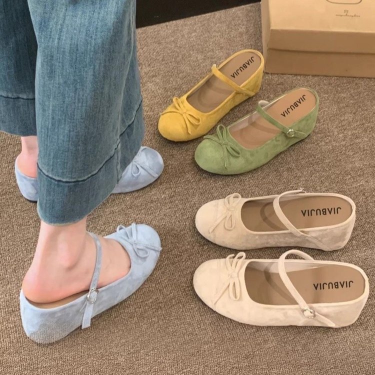 JINxCHOY รองเท้าส้นสูงสไตล์เกาหลี Suede Bow ทำจากPU ดีไซน์แฟชั่น มีBow และระบบกันลื่น เหมาะใส่ในโอกาสสำคัญและวันทำงาน
